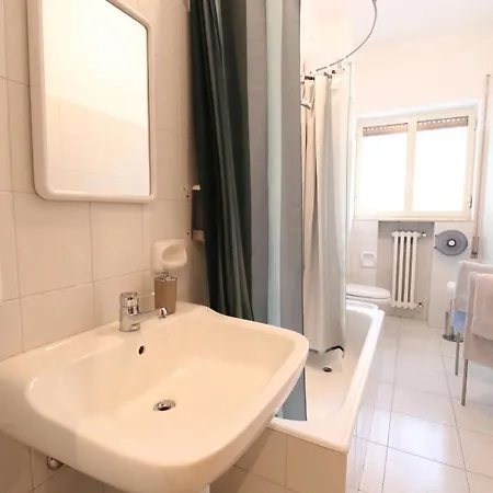 Cavour & Savoia * Бари